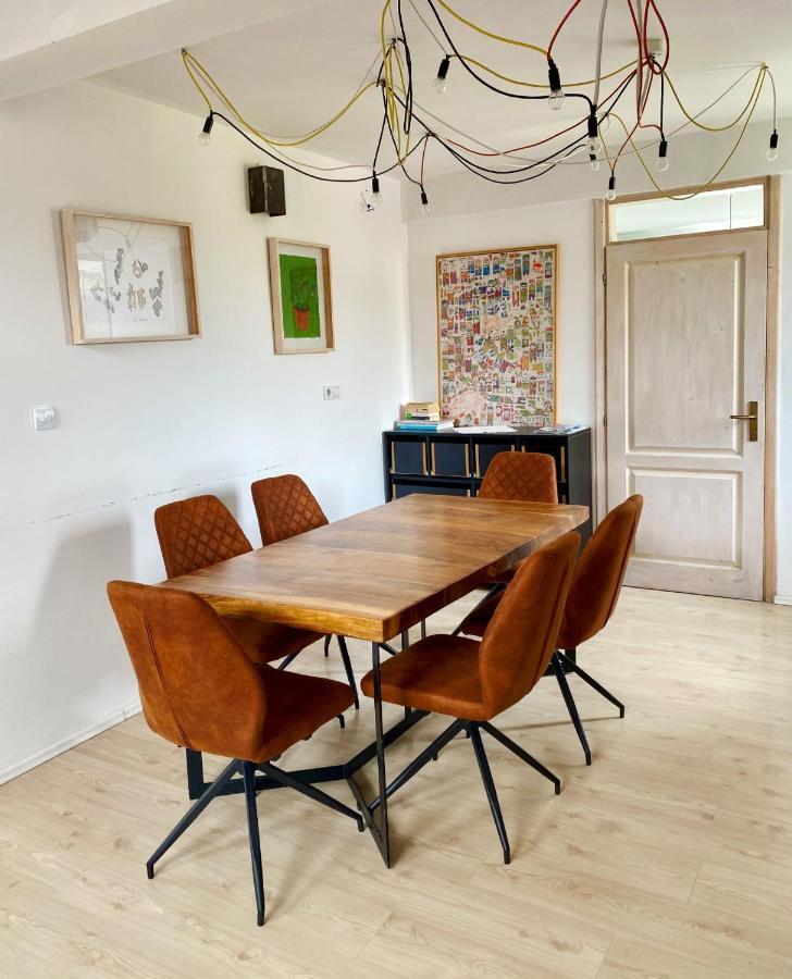 Apartments Rux De Luxe บาร์ ภายนอก รูปภาพ