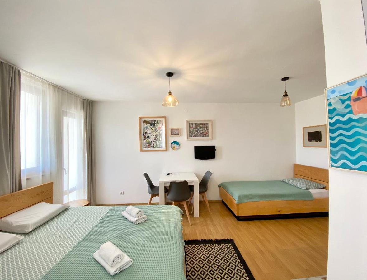 Apartments Rux De Luxe บาร์ ภายนอก รูปภาพ