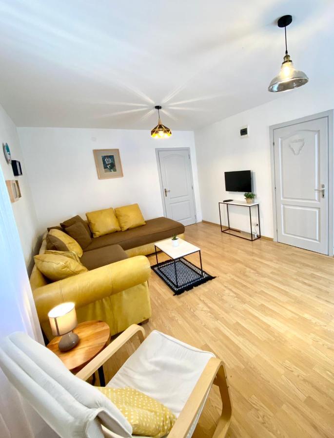 Apartments Rux De Luxe บาร์ ภายนอก รูปภาพ