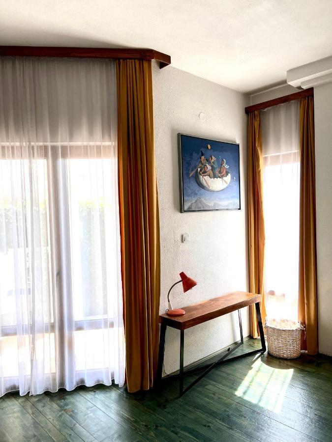 Apartments Rux De Luxe บาร์ ภายนอก รูปภาพ