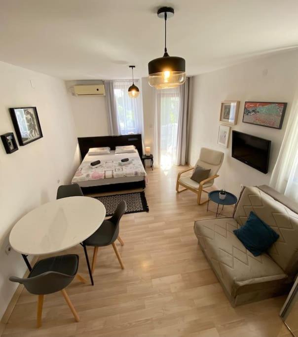 Apartments Rux De Luxe บาร์ ภายนอก รูปภาพ