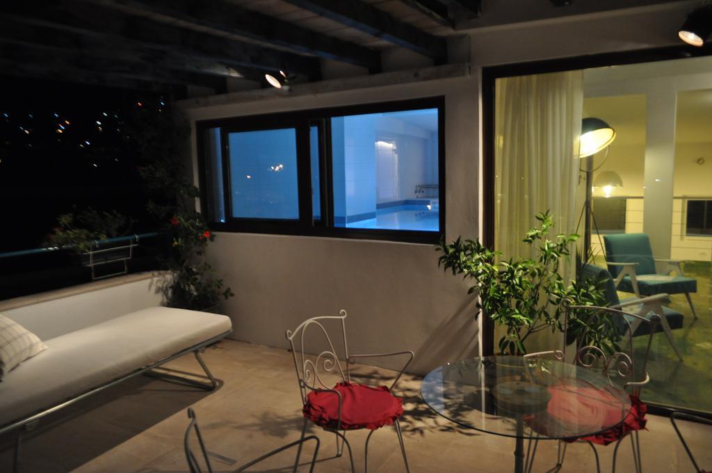 Apartments Rux De Luxe บาร์ ภายนอก รูปภาพ