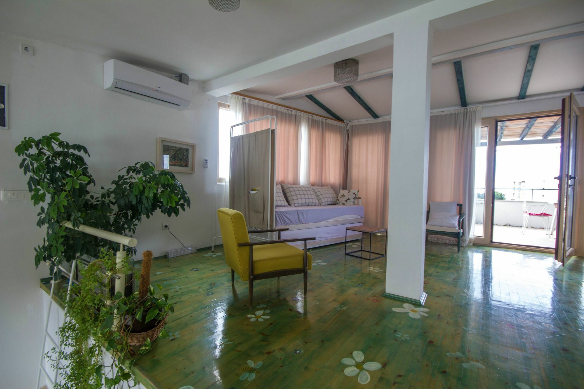 Apartments Rux De Luxe บาร์ ภายนอก รูปภาพ