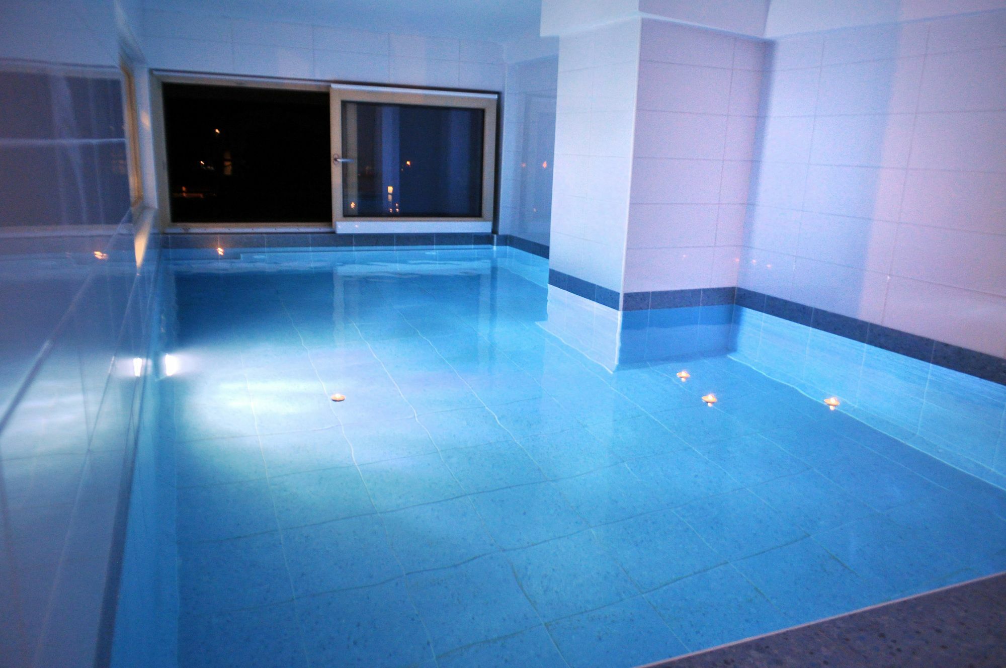 Apartments Rux De Luxe บาร์ ภายนอก รูปภาพ