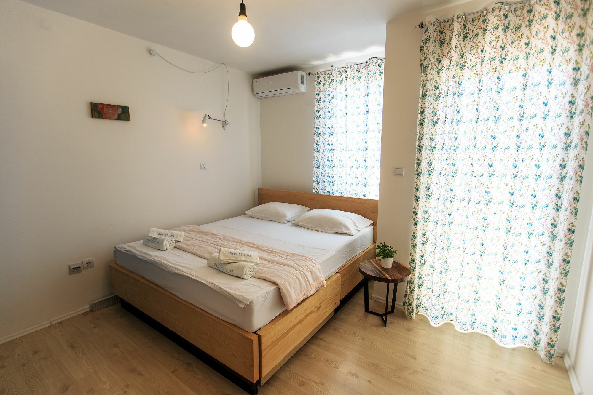 Apartments Rux De Luxe บาร์ ภายนอก รูปภาพ