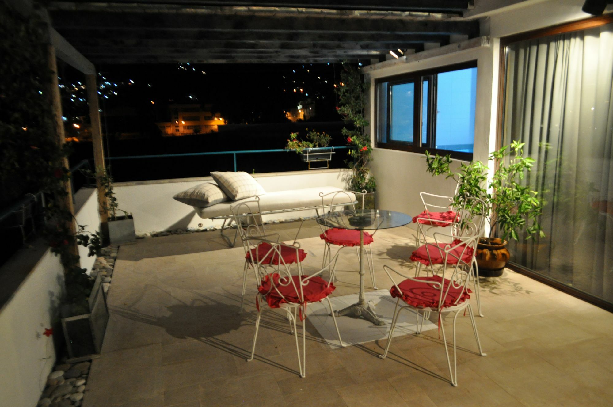 Apartments Rux De Luxe บาร์ ภายนอก รูปภาพ